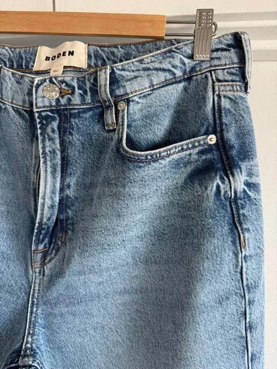 Boden Light Wash Straight Leg Jeans - Light Blue - Picture 2 of 4